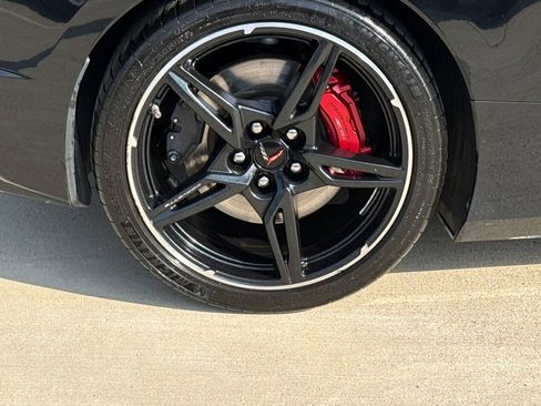Used 2021 Chevrolet Corvette Stingray Preferred Cpe w/ Z51 Performance Package RWD image 9