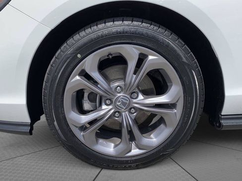 Certified 2024 Honda Accord EX image 9