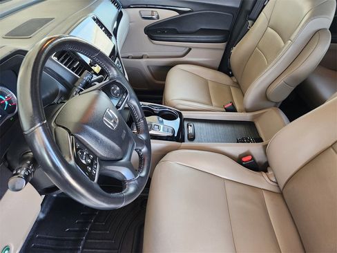Certified 2021 Honda Pilot Touring image 12