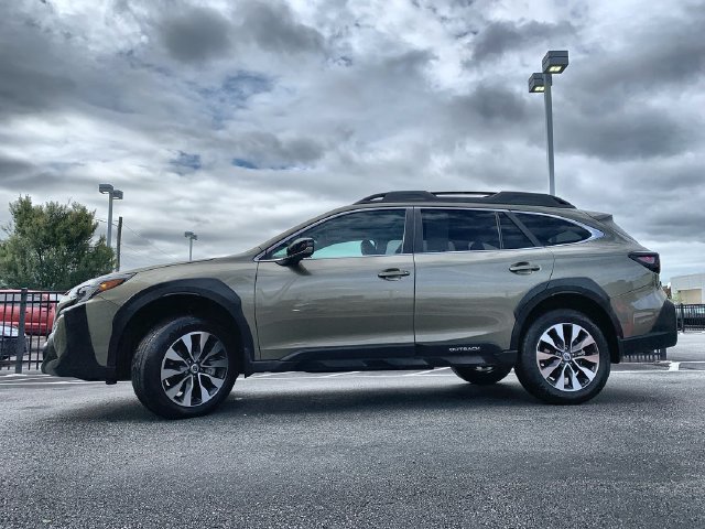 Used 2024 Subaru Outback Limited AWD/4WD image 5