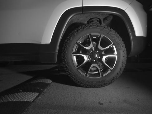 Used 2025 Jeep Compass Trailhawk image 14