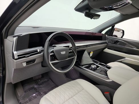 Used 2026 Cadillac Escalade IQ Sport 1 AWD/4WD image 9
