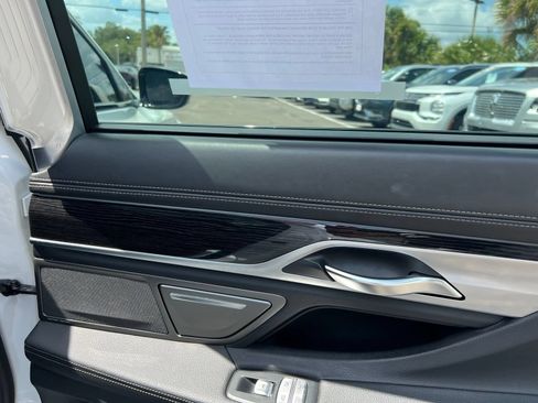 Used 2018 BMW 740e xDrive w/ M Sport Package AWD/4WD image 53
