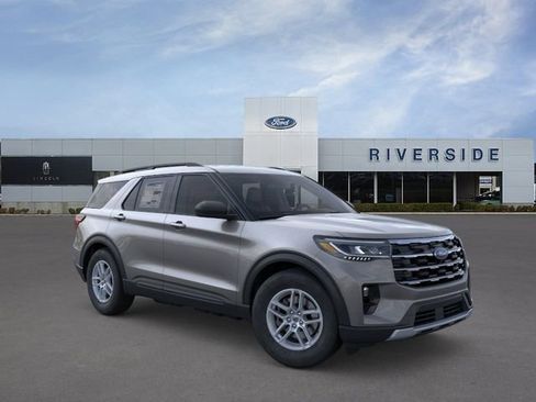 New 2026 Ford Explorer Active image 7
