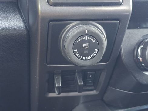 Used 2019 Ford F150 XLT w/ Equipment Group 302A Luxury AWD/4WD image 24