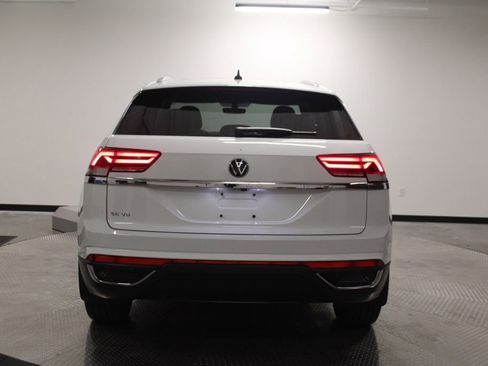 Used 2021 Volkswagen Atlas Cross Sport SE FWD image 6