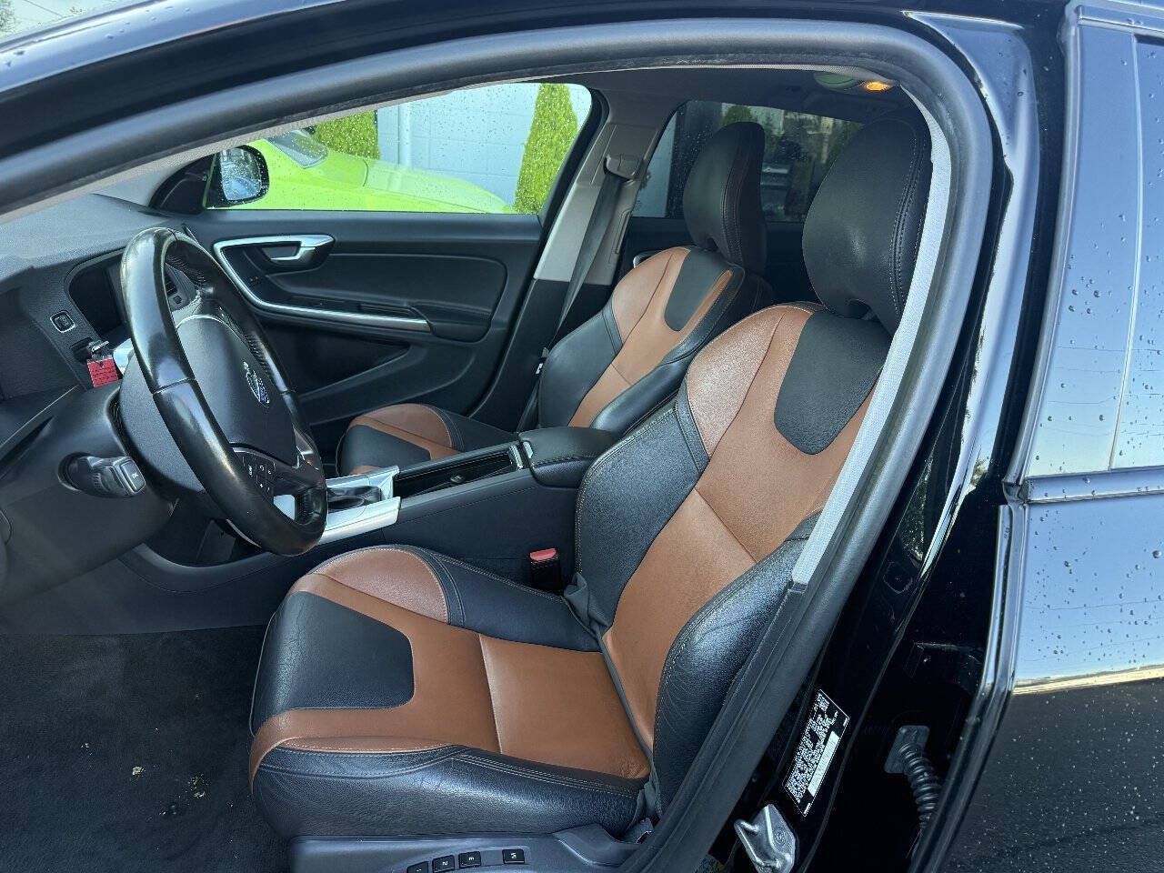 Used 2018 Volvo V60 T5 Cross Country w/ Convenience Package AWD/4WD image 9
