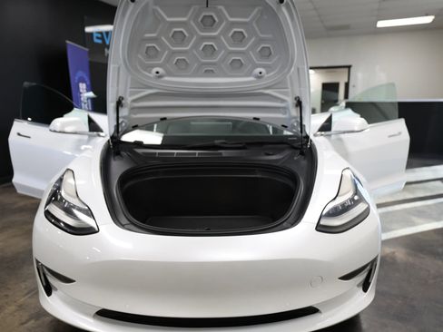 Used 2018 Tesla Model 3 Mid Range image 47