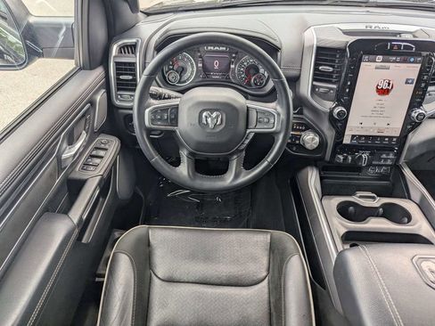 Used 2023 RAM 1500 Laramie AWD/4WD image 15