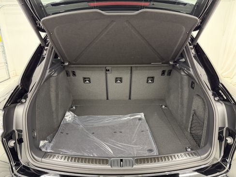 New 2026 Porsche Macan GTS image 69