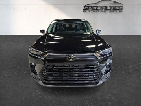 Used 2024 Toyota Grand Highlander AWD image 6