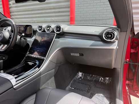 Used 2024 Mercedes-Benz CLE 300 4MATIC Coupe image 23