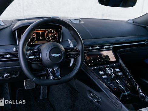 Used 2024 Aston Martin DB12 Coupe image 23