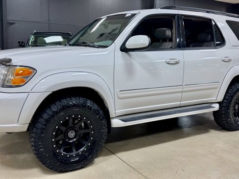 Used 2004 Toyota Sequoia Limited AWD/4WD image 18