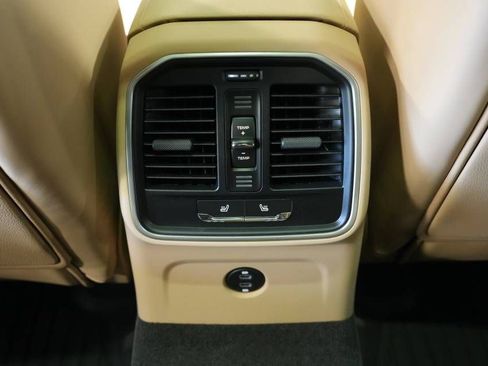 New 2026 Porsche Macan AWD/4WD image 26