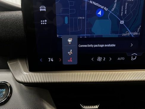 Used 2025 Ford Explorer Active w/ Active Comfort Package image 17