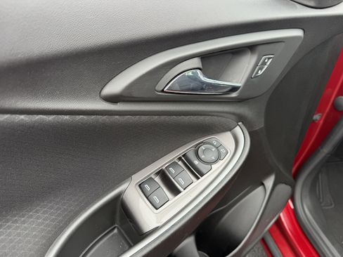 Used 2023 Chevrolet Malibu RS FWD image 21