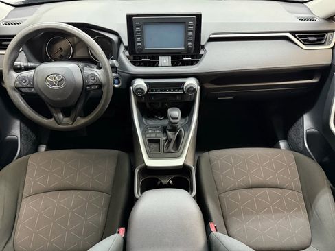 Used 2019 Toyota RAV4 XLE w/ Convenience Package image 2