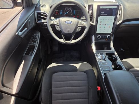 Certified 2024 Ford Edge SE w/ Black Appearance Package AWD/4WD image 12