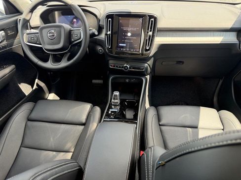 New 2026 Volvo XC40 B5 Plus w/ Climate Package AWD/4WD image 5