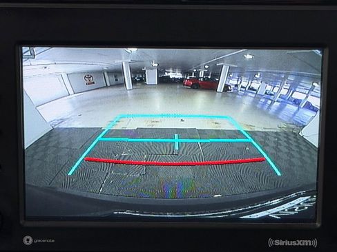 Certified 2021 Toyota RAV4 XLE FWD image 33