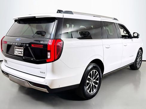 Used 2025 Ford Expedition Max Platinum AWD/4WD image 4