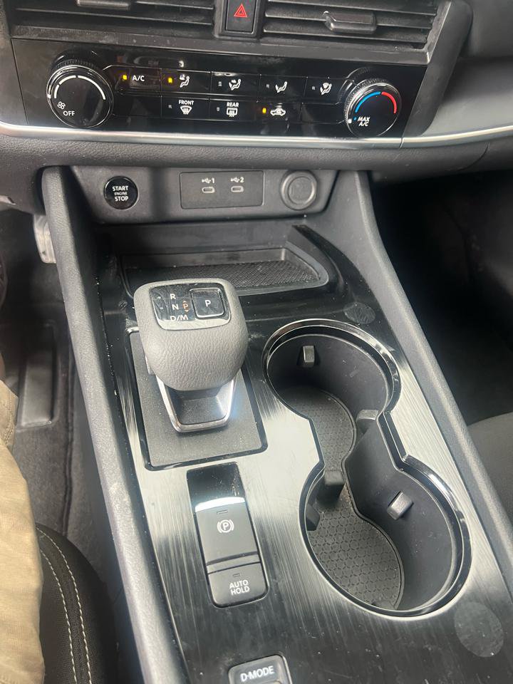 Used 2024 Nissan Rogue S FWD image 22