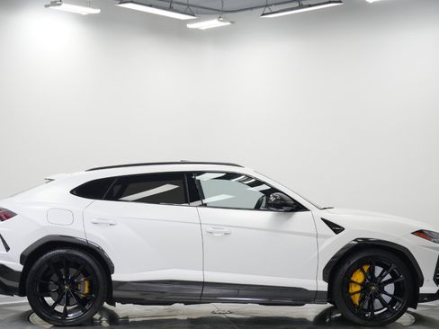 Used 2021 Lamborghini Urus image 60
