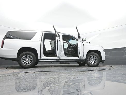 Used 2017 GMC Yukon XL SLT image 56