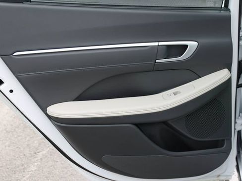 New 2026 Hyundai Sonata Limited FWD image 15