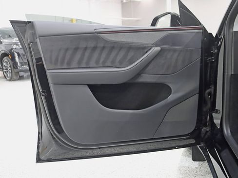 Used 2026 Tesla Model Y AWD image 32