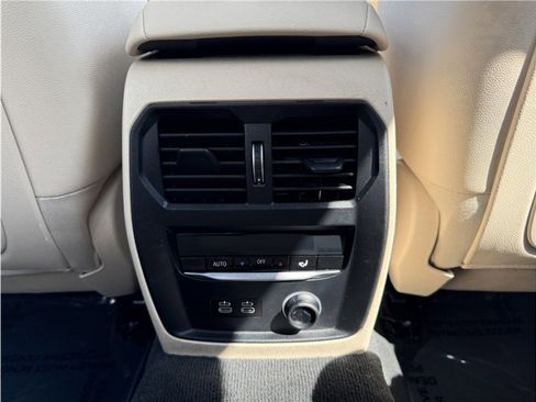 Used 2019 BMW 330i Sedan w/ Premium Package image 28