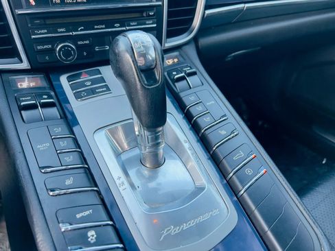 Used 2011 Porsche Panamera image 30