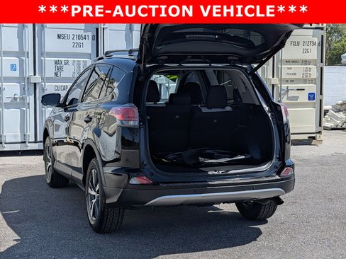Used 2017 Toyota RAV4 XLE image 12