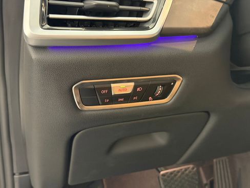 Certified 2022 BMW X5 xDrive45e w/ Climate Comfort Package image 20