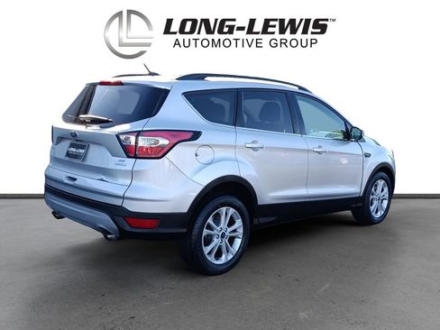 Used 2017 Ford Escape SE w/ Equipment Group 201A image 5