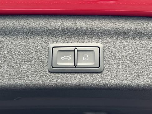 Used 2024 Audi Q3 2.0T Premium image 32