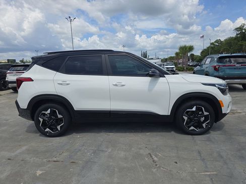 New 2026 Kia Seltos S FWD image 8