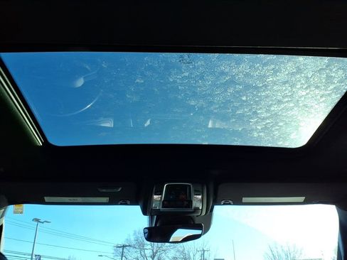 Certified 2019 RAM 1500 Laramie image 15