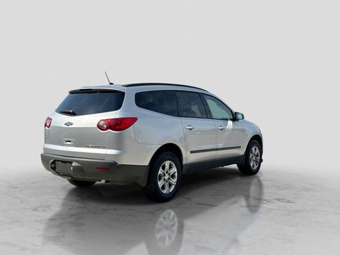 Used 2012 Chevrolet Traverse LS FWD image 6