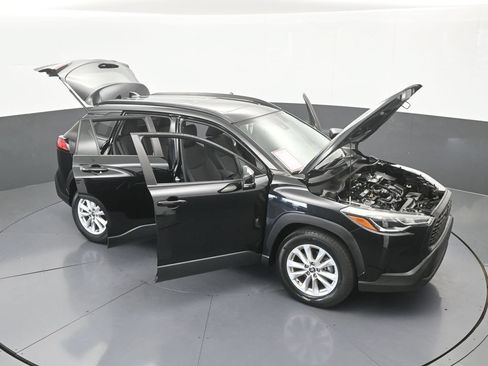 Used 2022 Toyota Corolla Cross LE w/ Moonroof Package FWD image 64