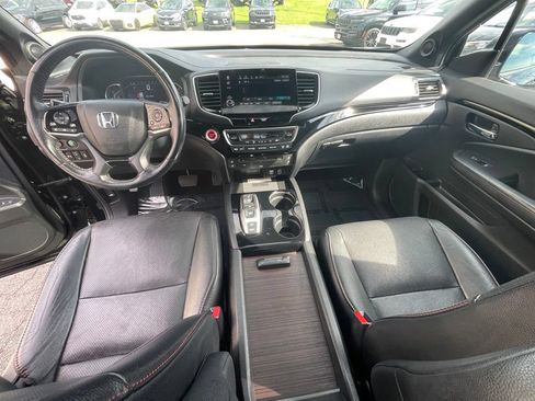 Used 2020 Honda Pilot Black Edition image 3