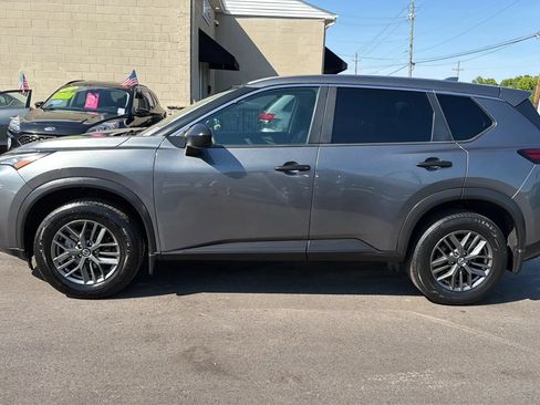 Used 2021 Nissan Rogue S FWD image 2