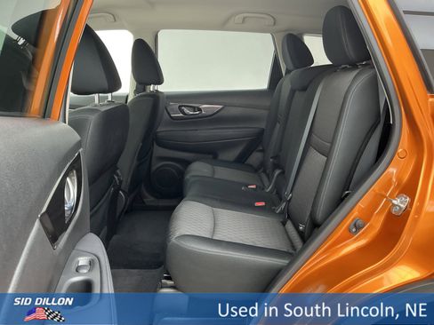 Used 2019 Nissan Rogue SV image 19