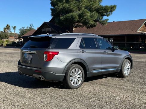 Used 2021 Ford Explorer Limited w/ Equipment Group 301A image 6