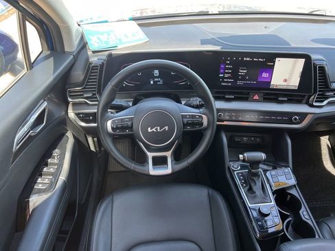 Used 2023 Kia Sportage EX FWD image 21