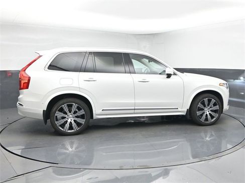 Used 2024 Volvo XC90 B5 Plus w/ Protection Package Premier image 8