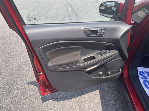 Used 2021 Ford EcoSport SE AWD/4WD image 6