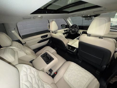 New 2026 Nissan Armada Platinum image 17