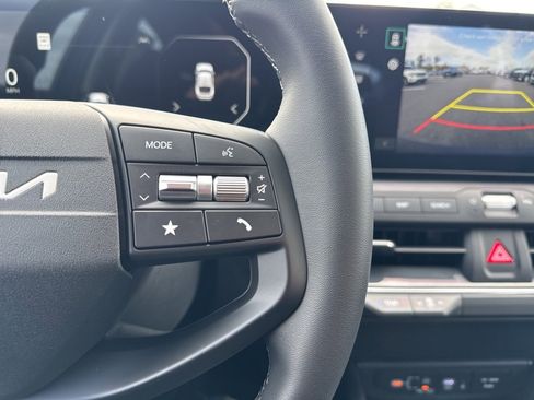 New 2025 Kia K4 EX image 17